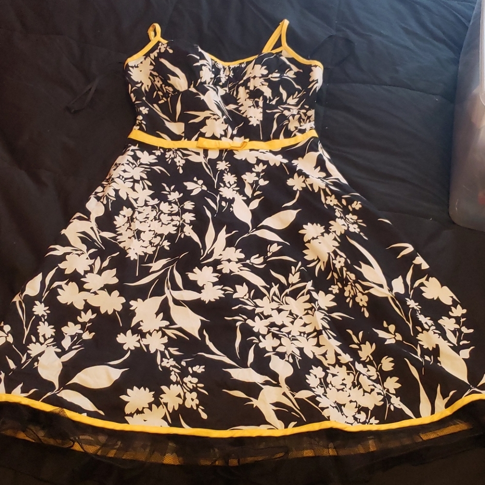 Black&White Floral Dress with Yellow Trim & Bow